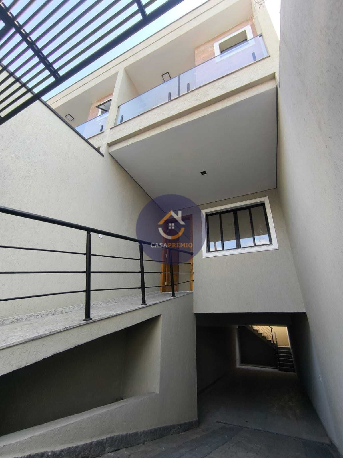 Casa Sobrado - Frontal no Bairro da Penha