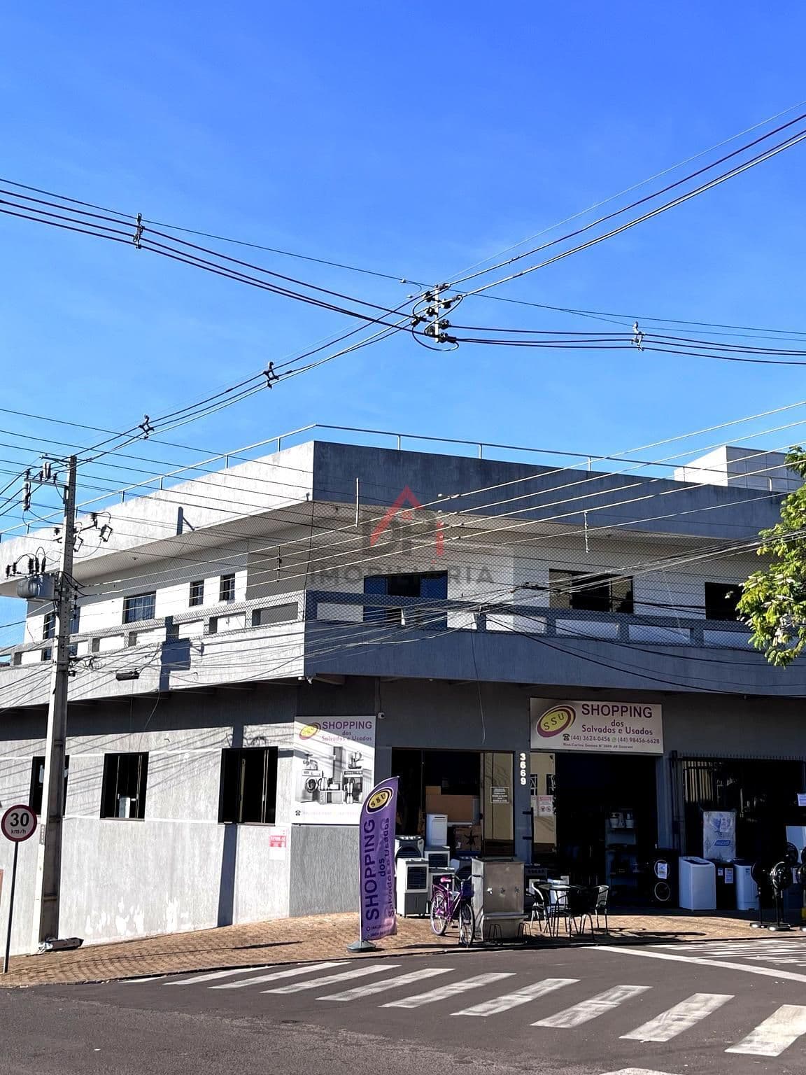 SOBRADO RESIDENCIAL E COMERCIAL