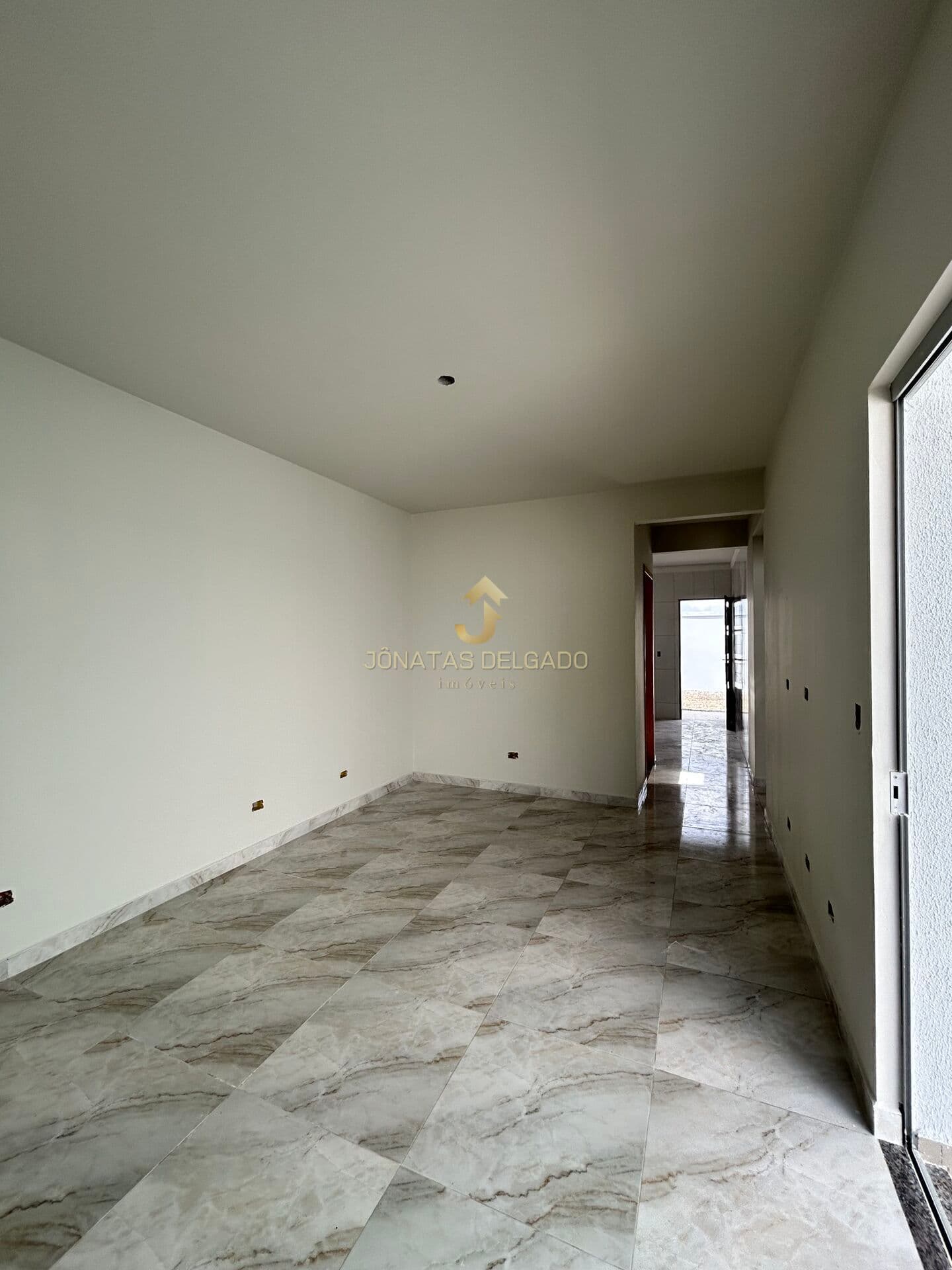 Casa 3 Quartos no Jardim Três Lagoas, Perto da Av. Alziro Zarur – Maringá