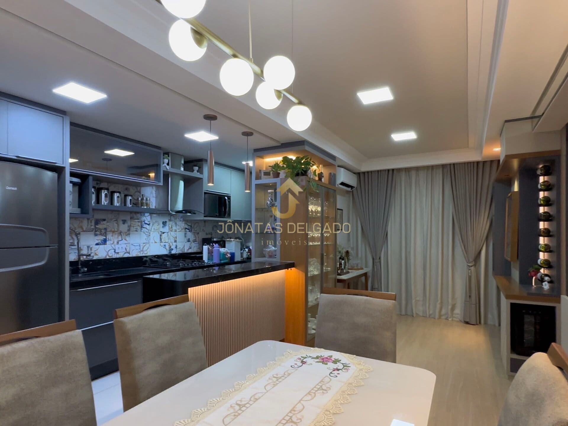 APARTAMENTO SEMINOVO | 100% MOBILIADO | ÓTIMA LOCALIZAÇÃO