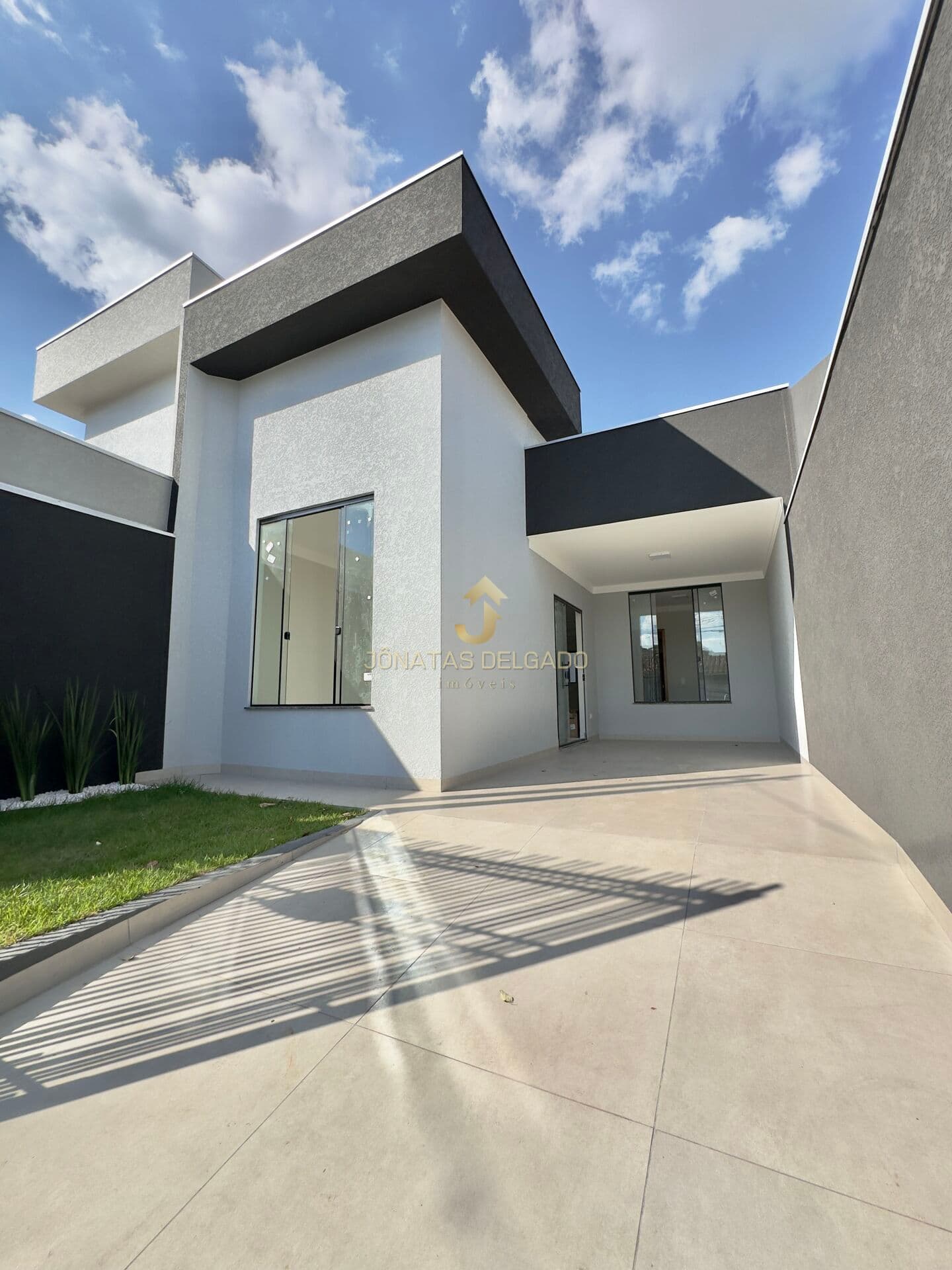 Casa em Maringá - Conjunto Habitacional Requião