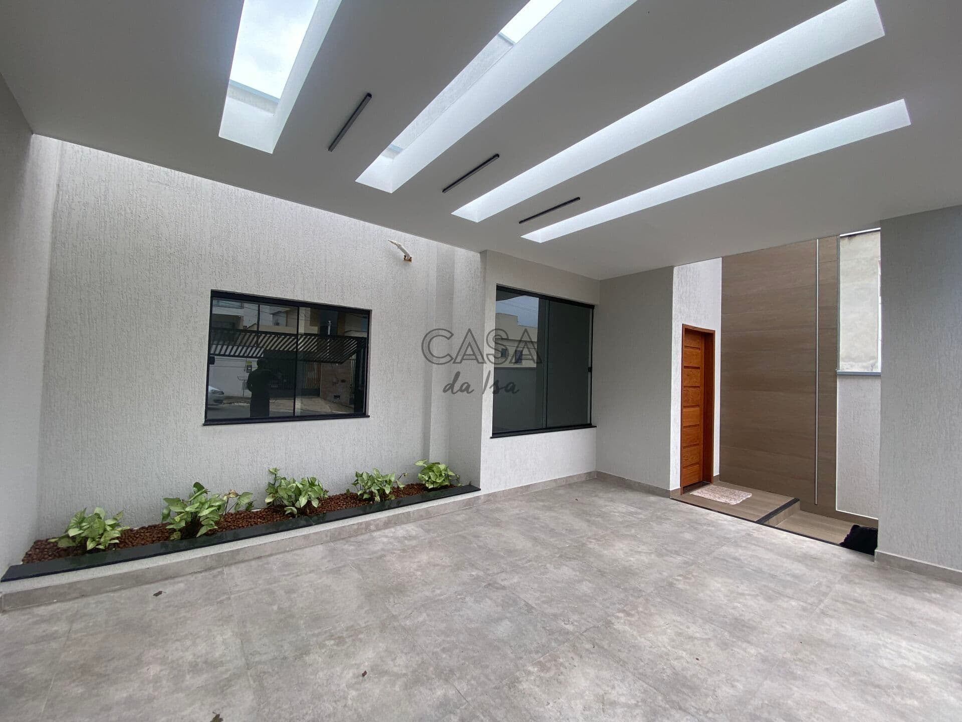Casa Nova, com 3 quartos, no Parque Ipiranga II em Resende