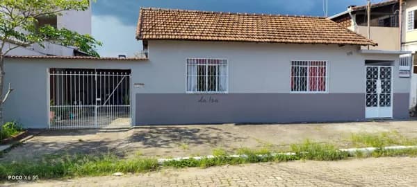 Casa comercial ou residencial na Vila Julieta, Resende/RJ