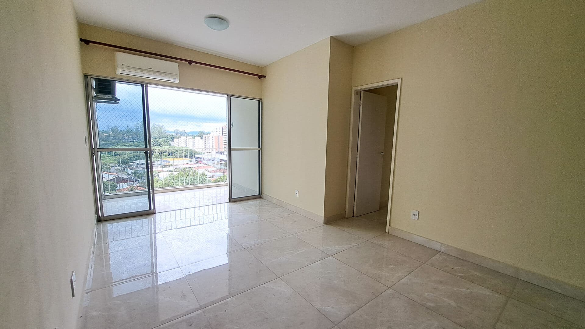 Apartamento no bairro Comercial, Resende/RJ