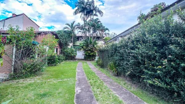 Casa Duplex com 3 quartos, sendo 1 suíte