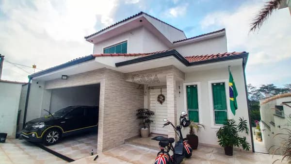 Casa com 4 Quartos, no Jardim Brasília 2, em Resende