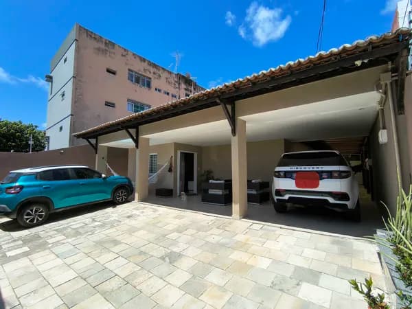 Casa a Venda em Piedade Massangana