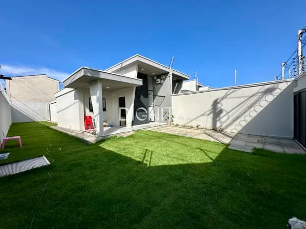 Casa de esquina 3 dormitórios em Eusébio-Encantada