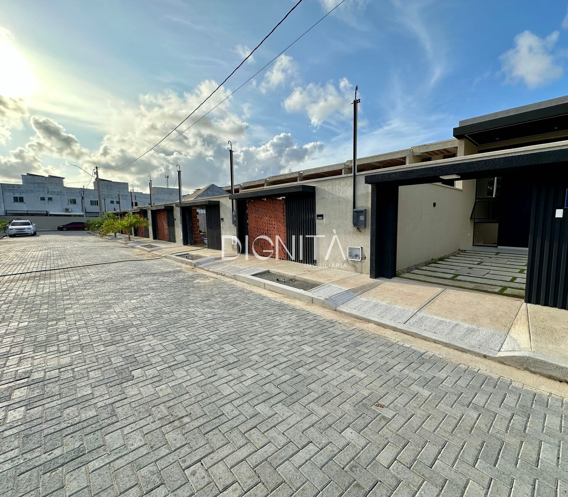 Vendo casa térrea em rua privativa 3 suítes- Eusébio-CE