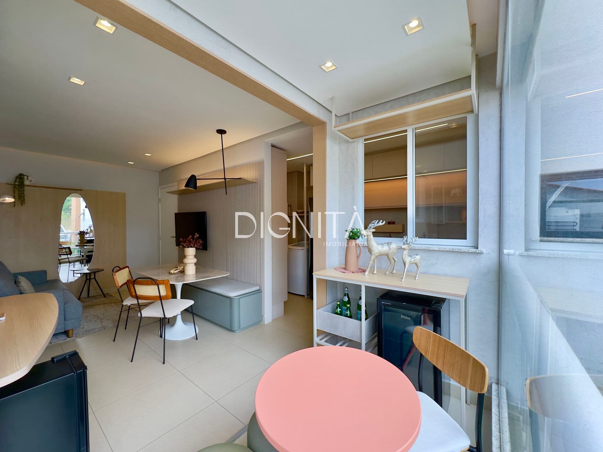 Apartamento 3 dormitórios com elevador - Messejana-Centro