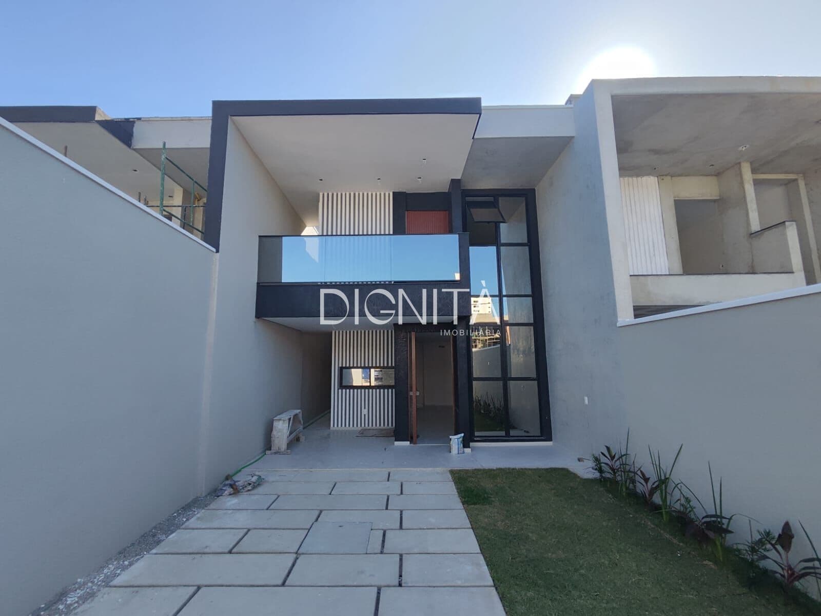 Duplex em rua privativa 4 Suítes Coite - Eusébio