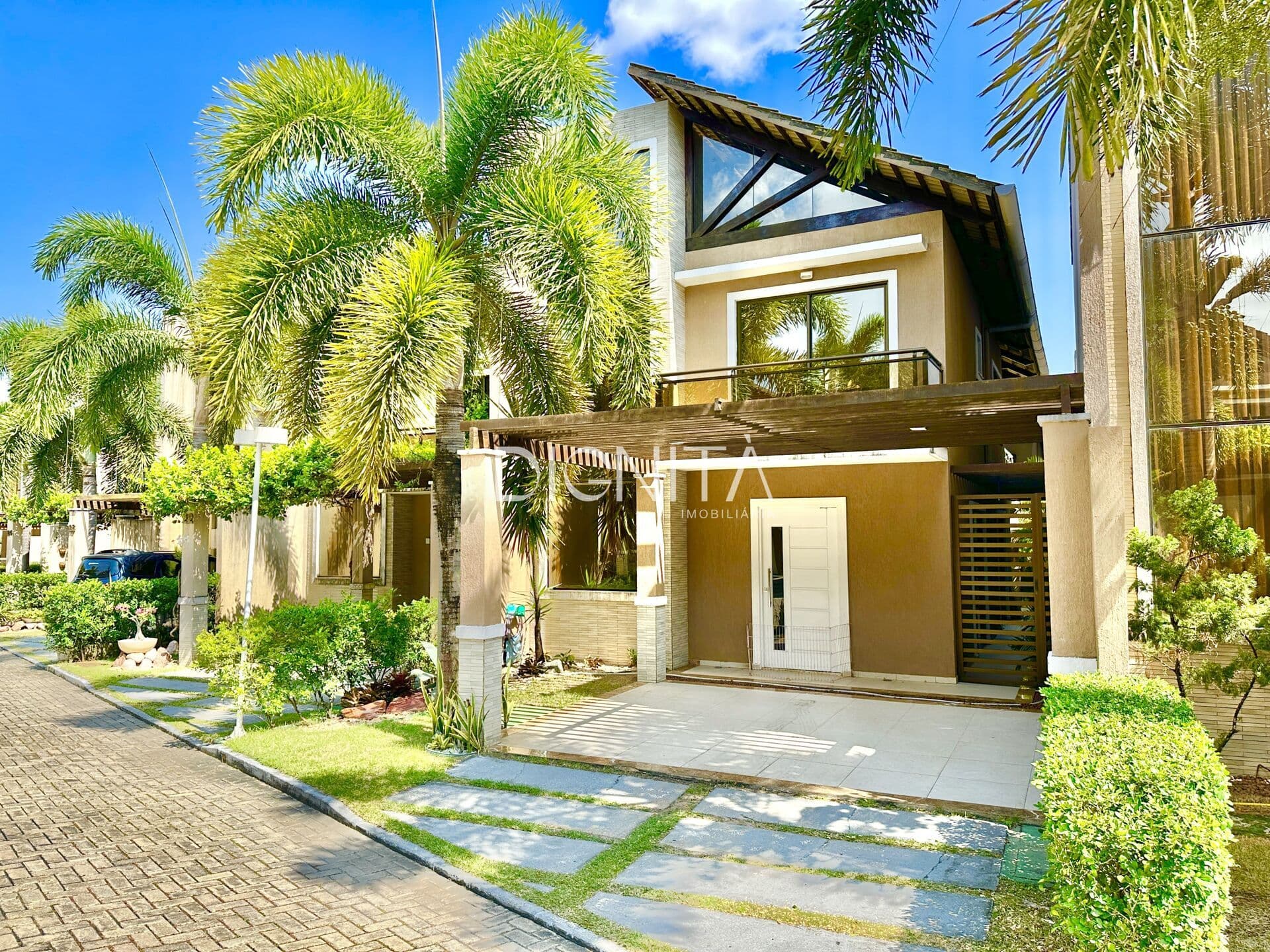 Casa Duplex em Condomínio 3 Suítes Coité - Eusébio