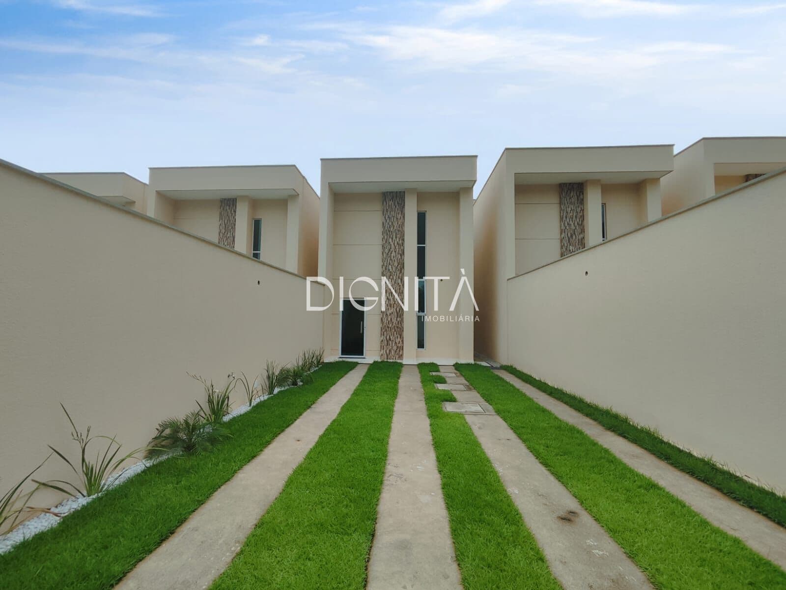 Casa Duplex 3 Suítes lote Grande Coaçu | Eusébio-CE