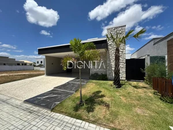 Jardim do Lago: Casa de Alto Padrão com 3 Suítes e Energia Solar