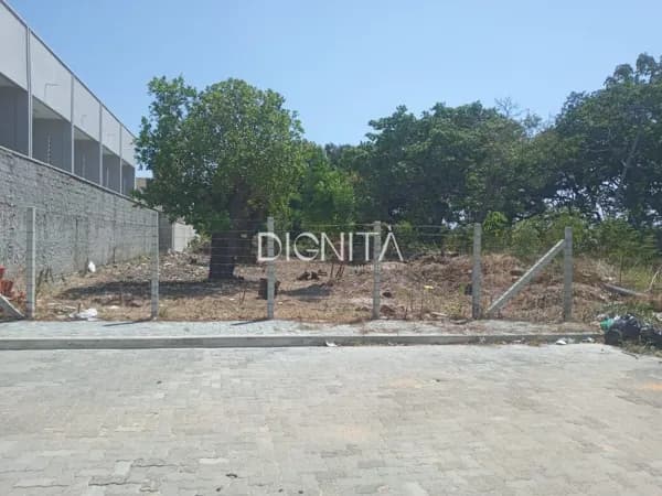Terreno á Venda Próximo Estrada do Fio