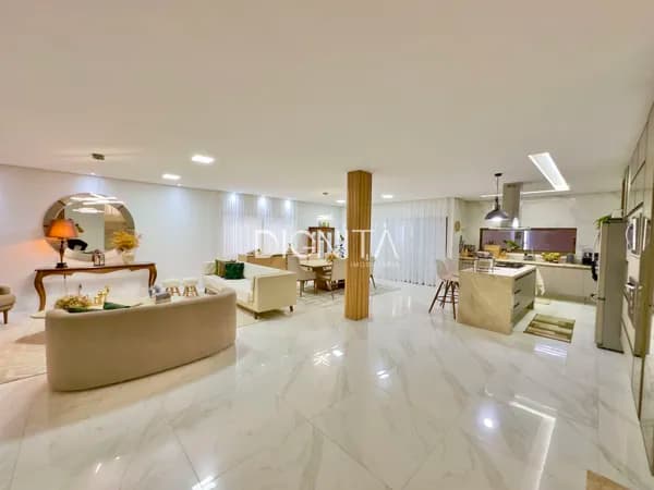 Casa de luxo com Vista Permanente para Área Verde Porteira Fechada- Alphaville Ceará I