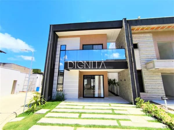 Casa Duplex em Condomínio