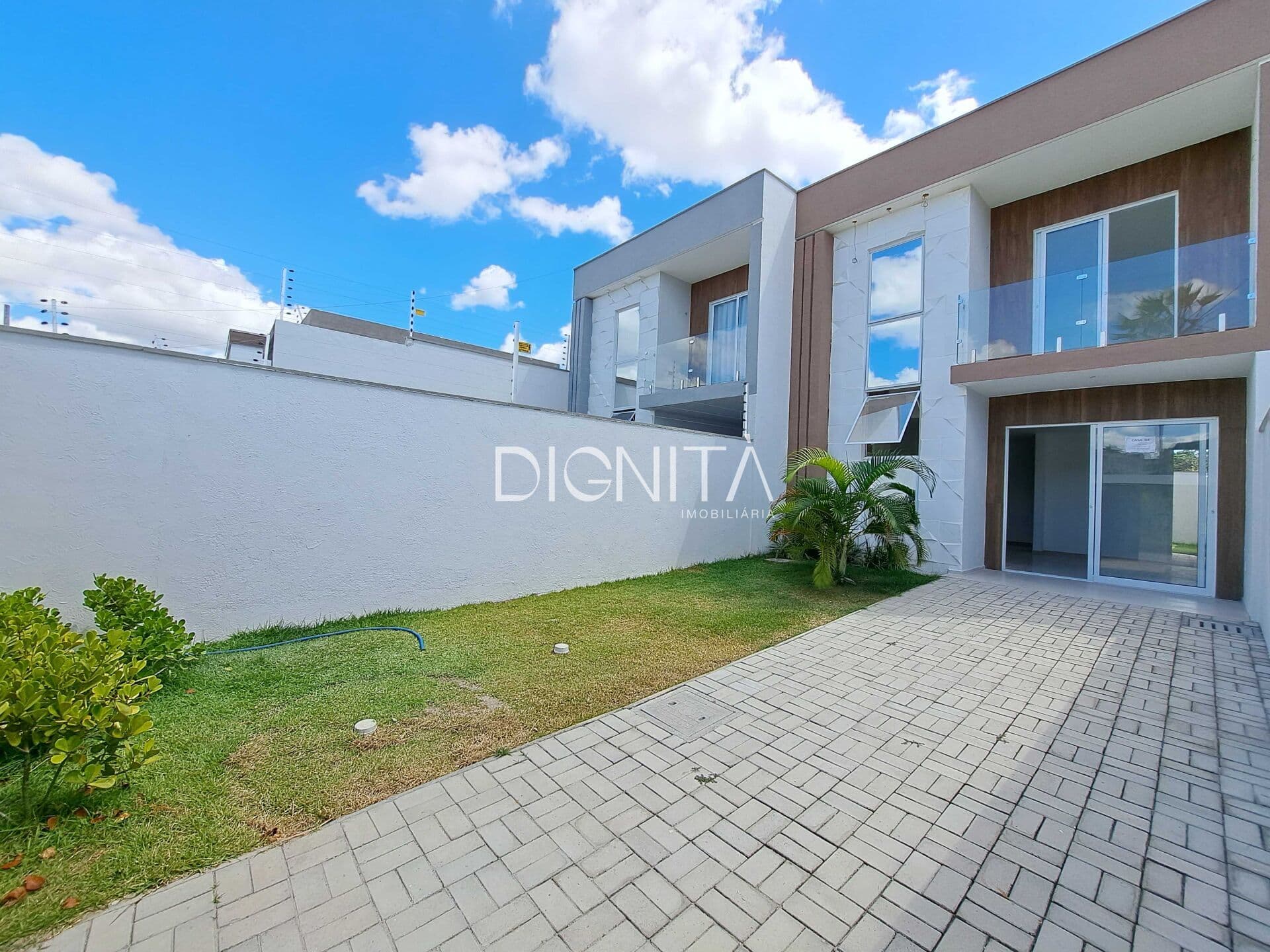 Casa Duplex 3 Suítes Urucunema - Eusébio