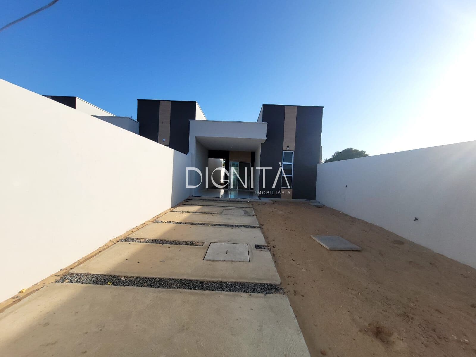 Casa plana 2 Dormitórios, 1 Suíte-- Aquiraz-CE