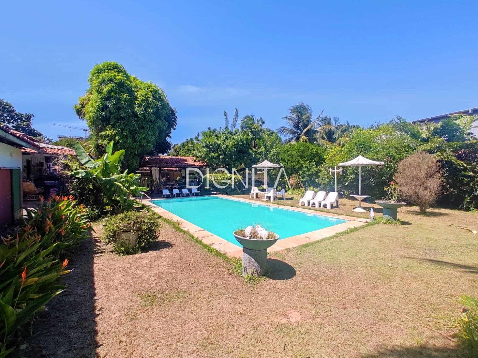 Casa com piscina 3 dormitórios Messejana - Fortaleza