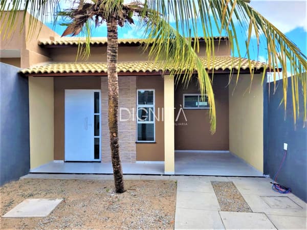 Casa plana 3 dormitórios 2 banheiros - próximo ao centro do Aquiraz -CE