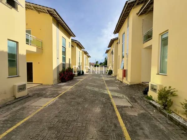 Casa Duplex em Condomínio Fechado