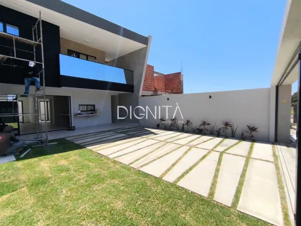 Casa Duplex em rua privativa 4 Dormitórios, Eusébio -CE