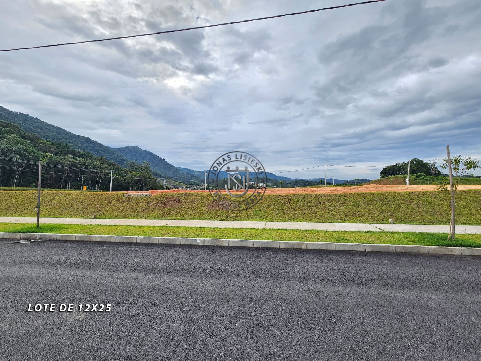 Terreno à Venda com 300m² | Itoupava Central | Localização Estratégica