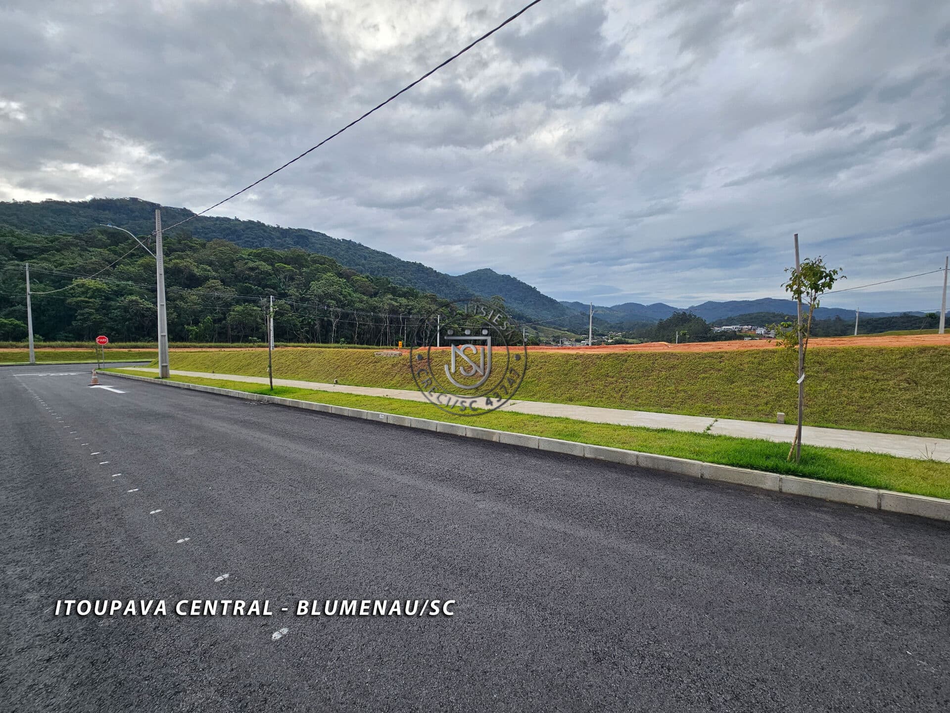 Terreno à Venda com 300m² | Itoupava Central | Localização Estratégica