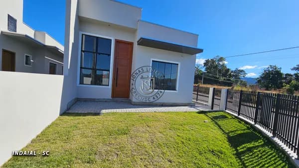 Linda Casa com Suíte e Garagem para 2 Carros – Bairro Benedito, Indaial/SC