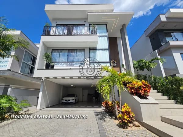 Casa de Alto Padrão no Condomínio Golden Park – Exclusividade e Sofisticação em Blumenau – SC