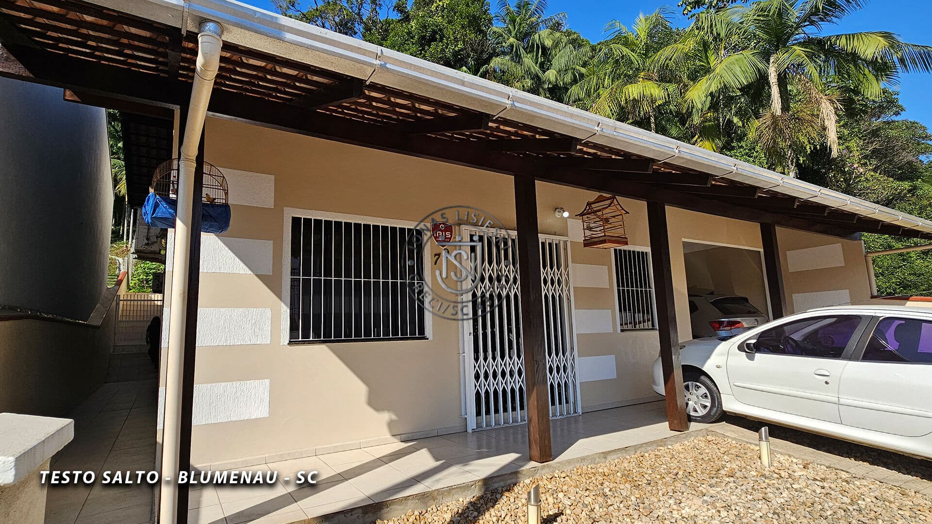 Casa à venda com 3 quartos (2 suítes) no bairro Testo Salto – Blumenau/SC