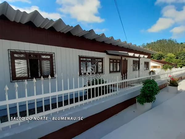 Casa à Venda no Salto do Norte em Blumenau/SC – Terreno de 1.000 m² com Zoneamento ZR4