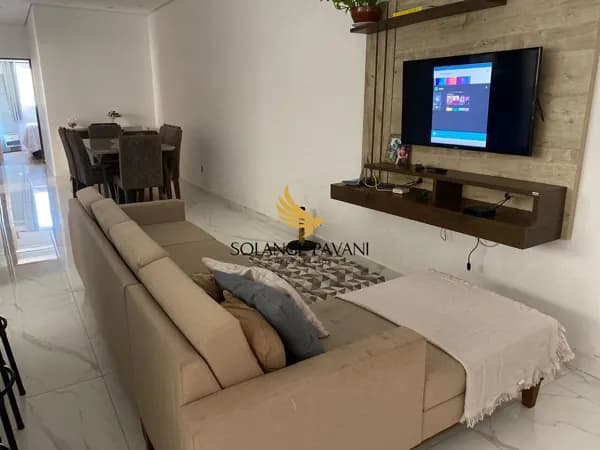 Casa térrea à venda no Jardim Bahia 2 em Várzea Paulista com 3 quartos, suíte, quintal amplo e garagem coberta.