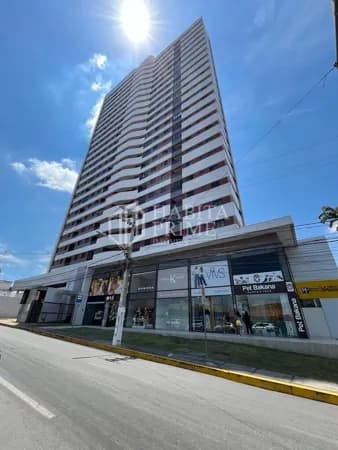 Apartamento reformado no Zélia Mota, 17º andar, 3 quartos, varanda integrada e 2 vagas — localização premium