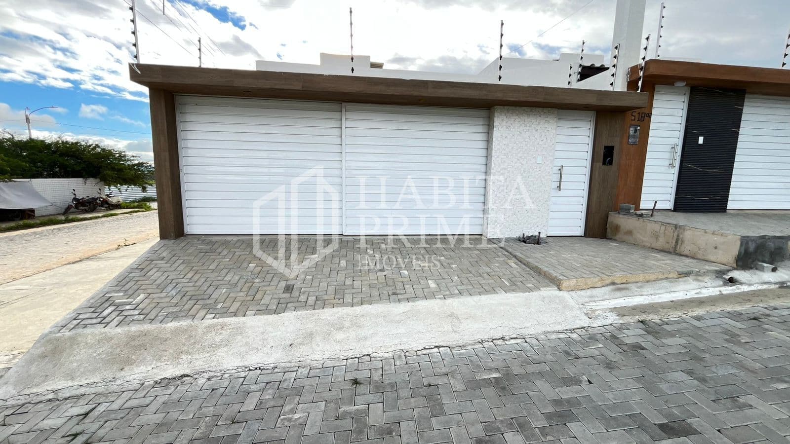 Casa à Venda no Bairro Luiz Gonzaga – 3 Quartos, Suíte, Acabamento Premium | Caruaru