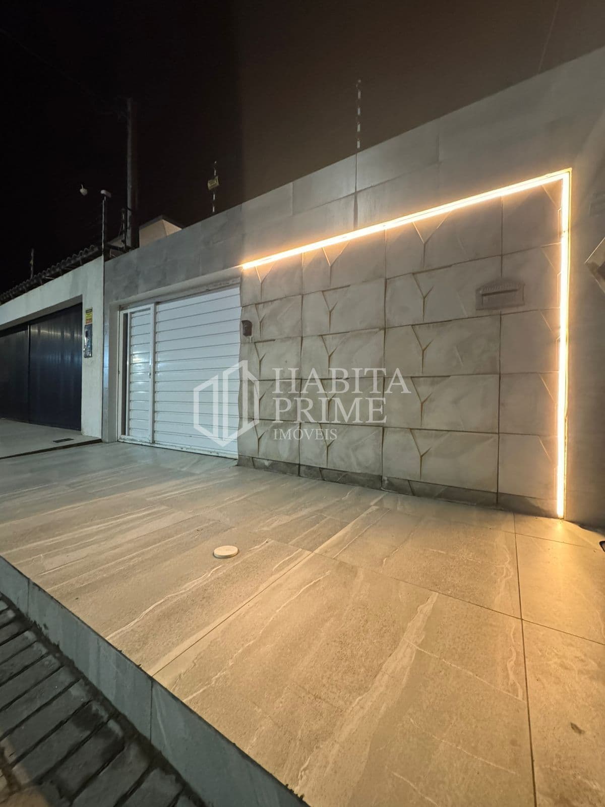 Casa à Venda no Luiz Gonzaga com Jacuzzi e Área Gourmet – 3 Quartos, Suíte Master com Closet