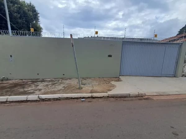 Casa em Araguaína - Loteamento Dona Nélcia