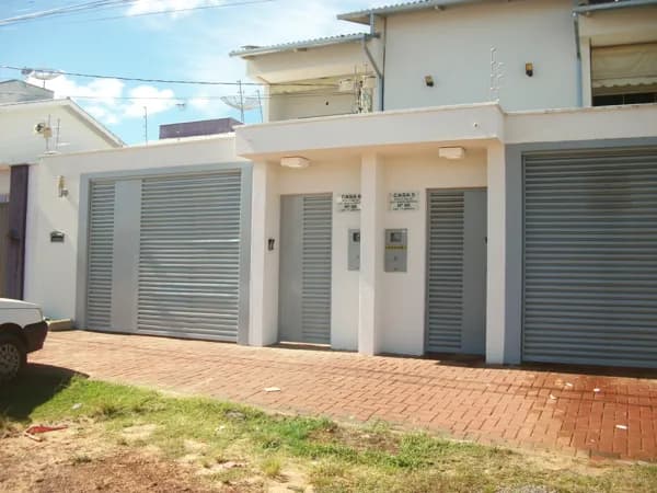 Casa Alto Padrão - SOBRADO 06