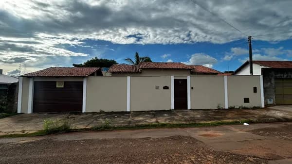 Casa em Araguaína - Setor Oeste