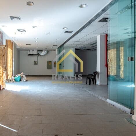 Prédio Comercial com 867 m², elevador, próximo à estação de trem Socorro, São Paulo