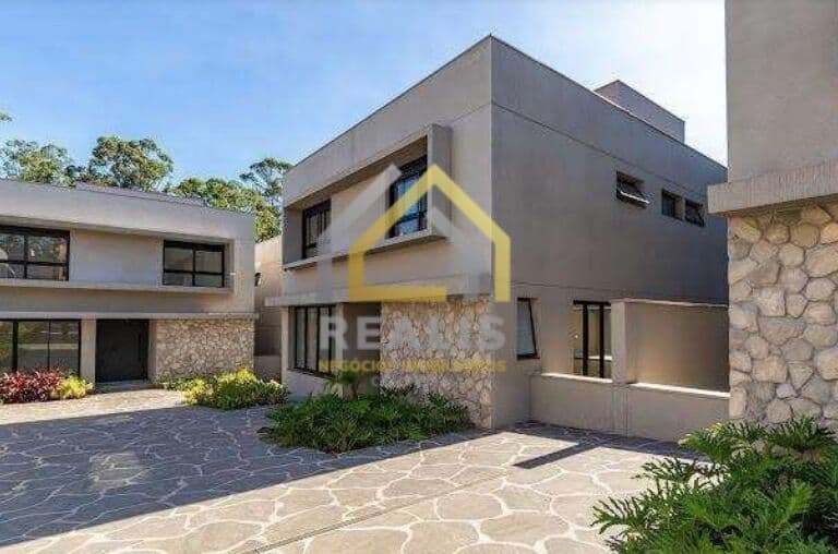 Casa em Condomínio Alto Padrão com 845,83 m² área Construída - Granja Julieta São Paulo - SP
