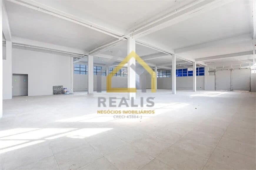 Galpão Comercial, 2008 m² de área construída