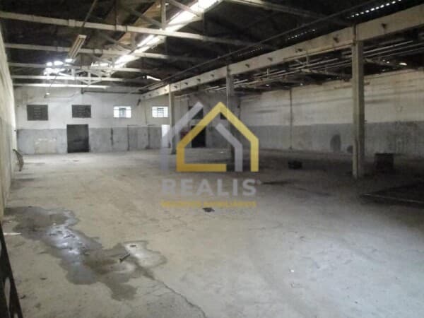 Pavilhão/Galpão com 975 m² de área construída, bairro Socorro - São Paulo - SP