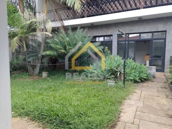 Casa Alto Padrão com terreno de 750m² no Campo Belo -São Paulo - SP