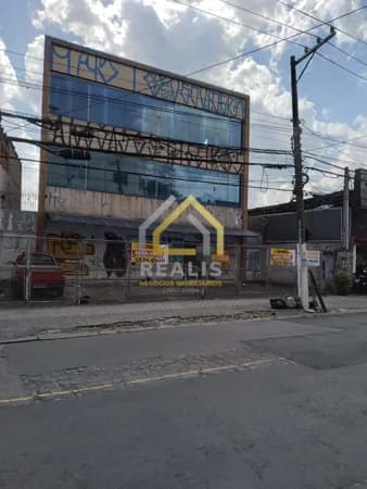 Prédio Comercial com 550m² com elevador, 7 vagas, Santo Amaro - São Paulo