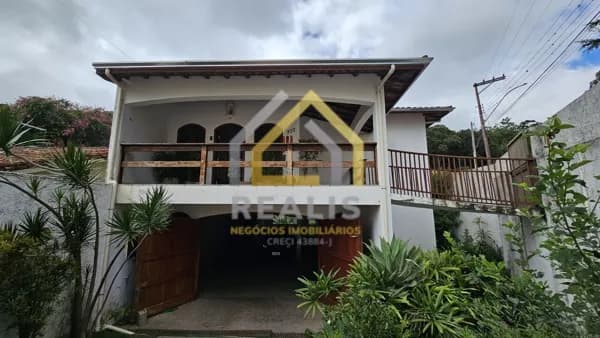Oportunidade em Serra Negra Casa à venda com 400m² de área construída Estância Suíça - Serra Negra SP