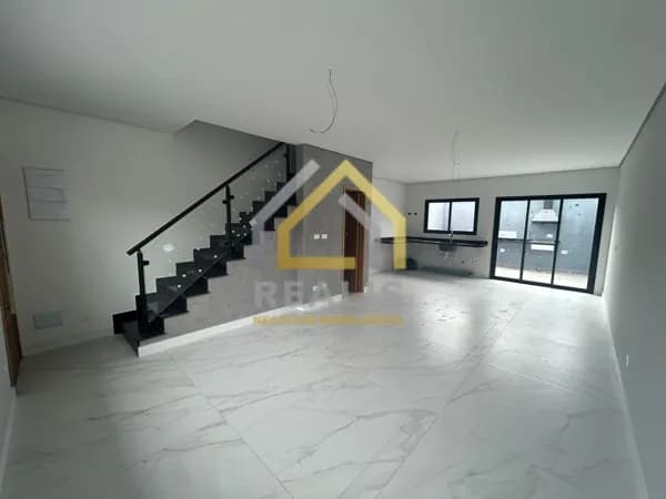 Sobrado 3 dormitórios com suíte, 2 vagas paralelas, Vila Isa, São Paulo