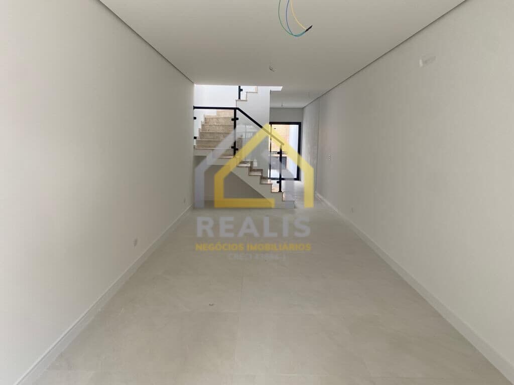 Sobrado novo com 3 suítes, 2 vagas, próximo metrôs, Santo Amaro , SP