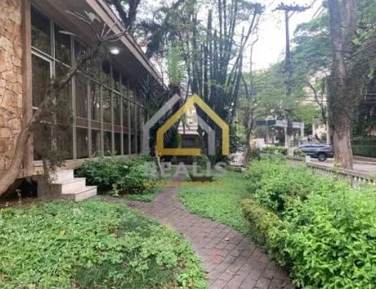 Casa para locação com 322m² de área construída - Alto da Boa Vista - São Paulo - SP